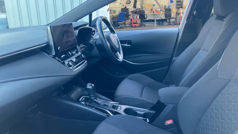 Toyota Corolla 1.8 VVT-i Hybrid Icon Tech 5dr CVT Hybrid Hatchback